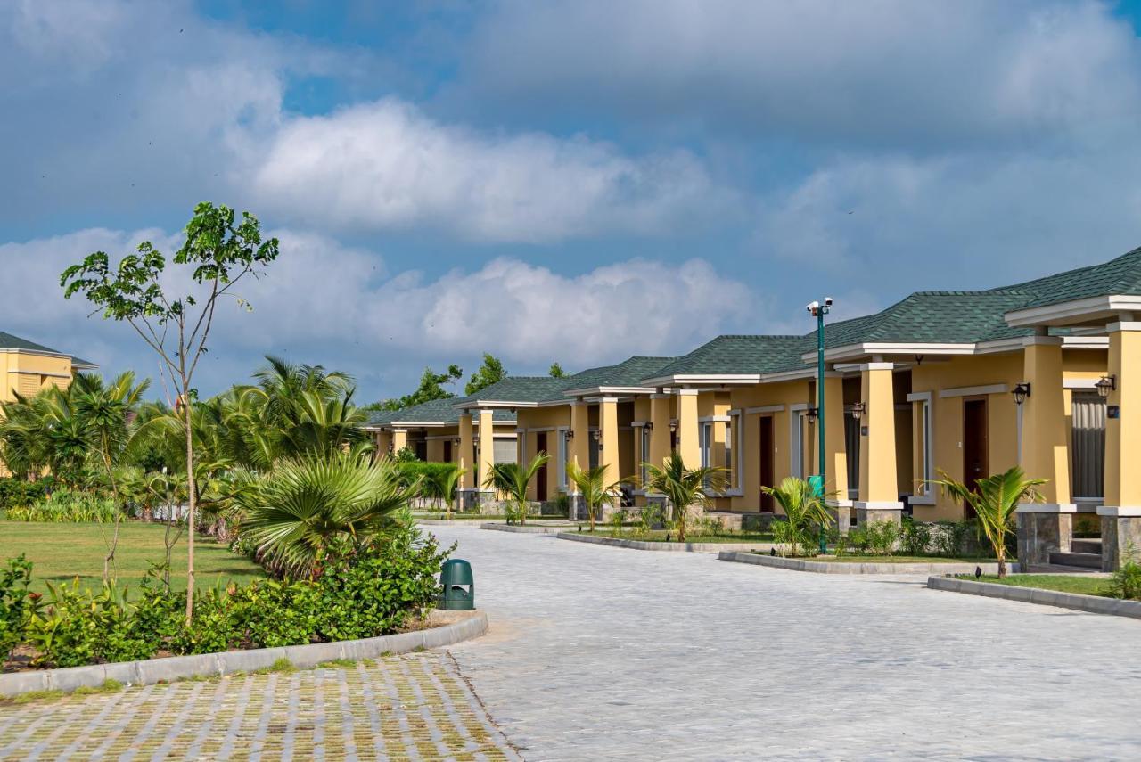 Hawthorn Suites By Wyndham Dwarka المظهر الخارجي الصورة