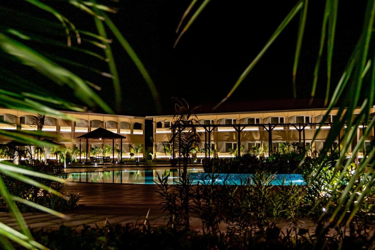 Hawthorn Suites By Wyndham Dwarka المظهر الخارجي الصورة
