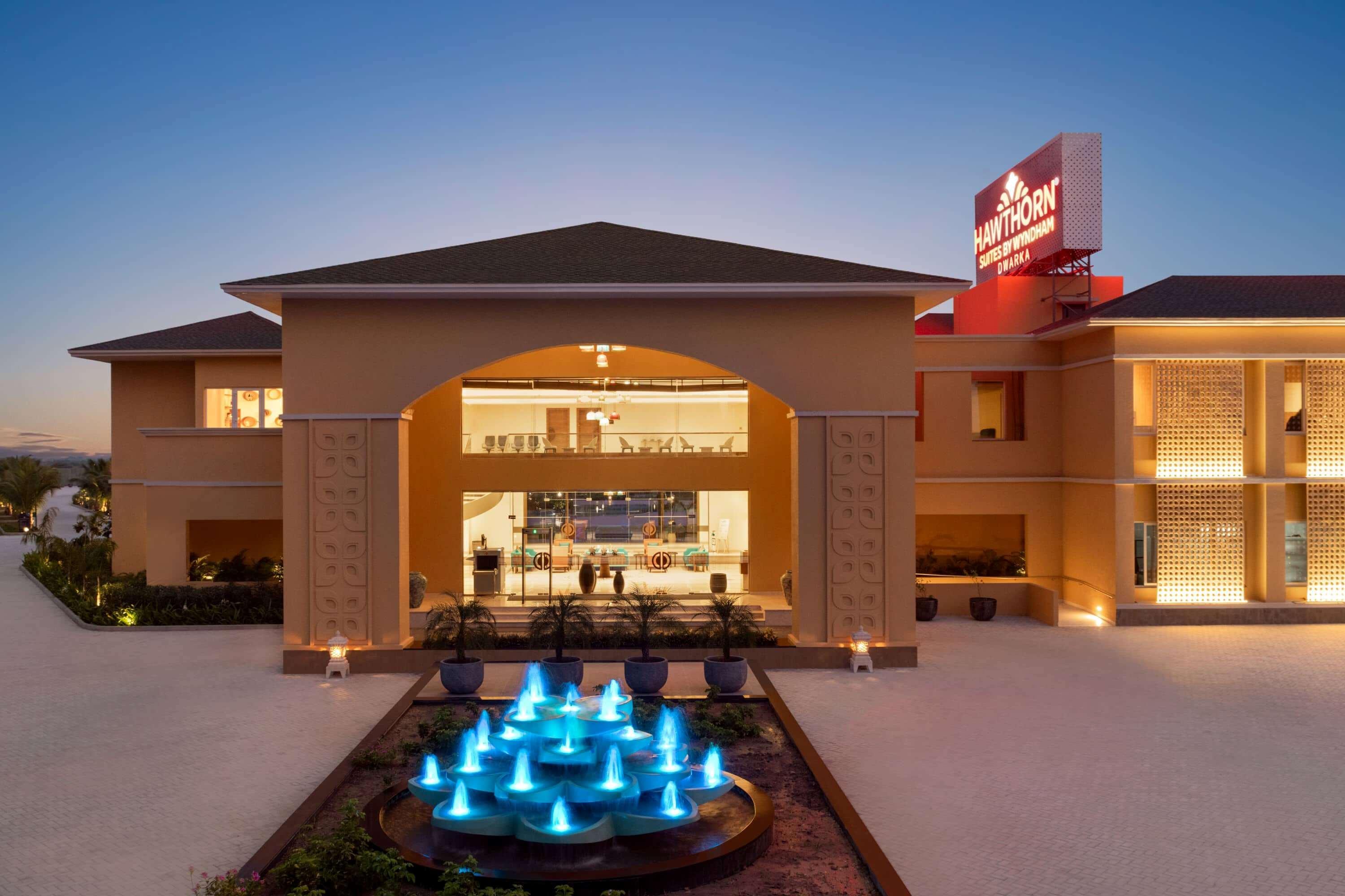 Hawthorn Suites By Wyndham Dwarka المظهر الخارجي الصورة