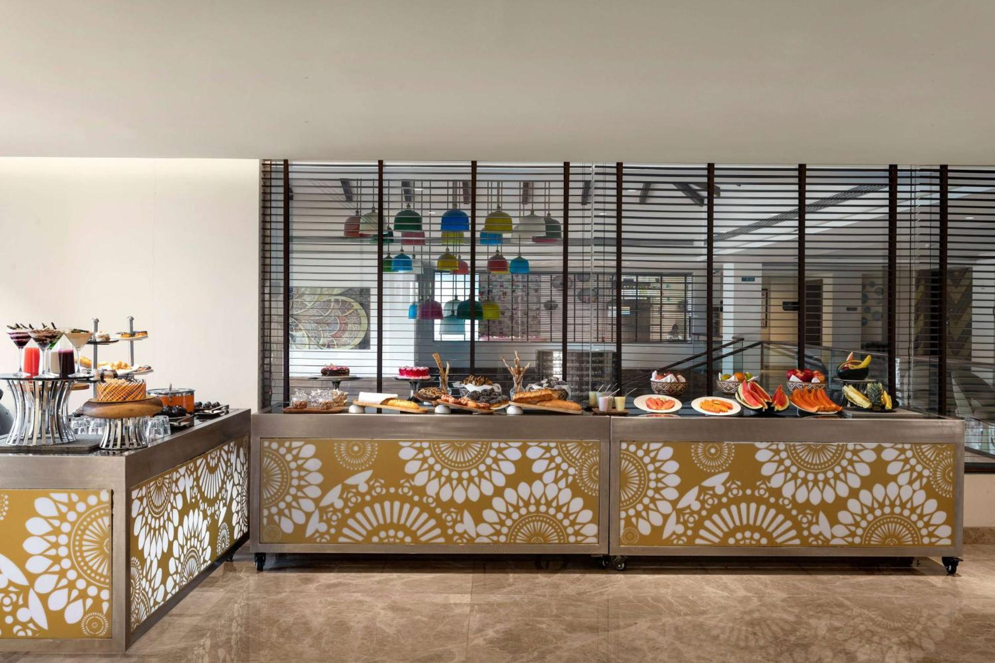 Hawthorn Suites By Wyndham Dwarka المظهر الخارجي الصورة